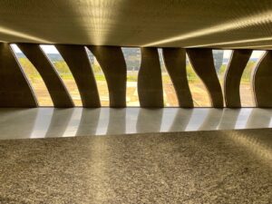 Leia mais sobre o artigo O stay period na recuperação judicial: os efeitos da suspensão das execuções contra a empresa, segundo o STJ